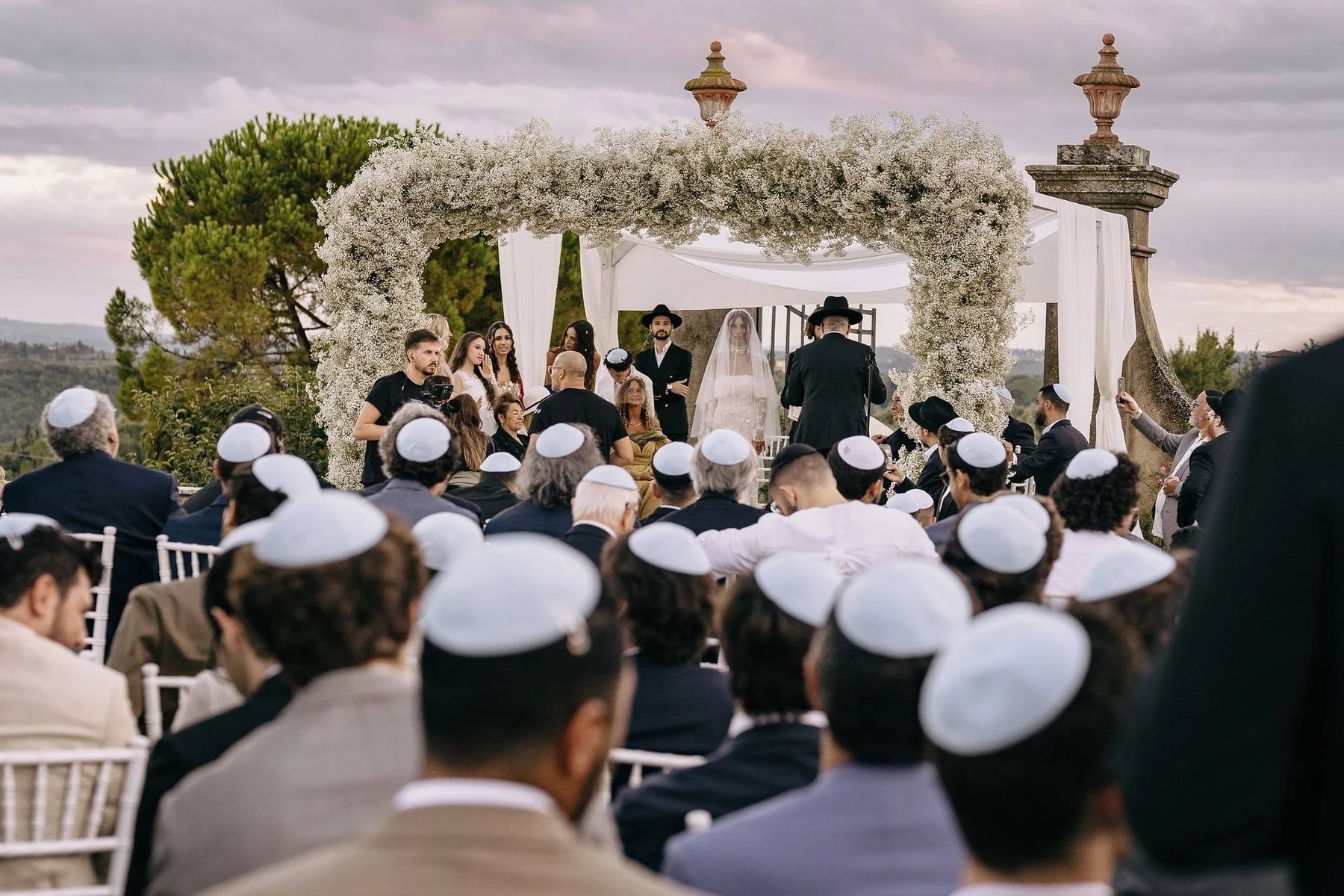 Cerimonia all'aperto raccontata in stile reportage